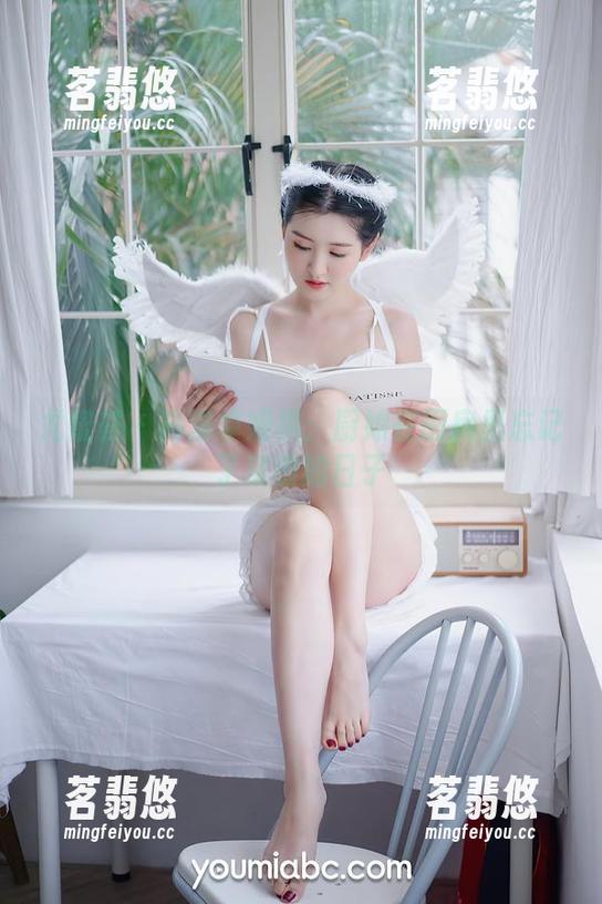 尤蜜荟-卓娅祺 尤蜜荟 - 高清卓娅祺:厨娘在厨房里忘记了菜谱的日子