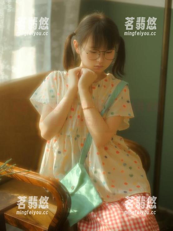 幼水铃衣 又是一个晨睁开眼睛的时刻,幼水铃衣的更新让我无法自拔!