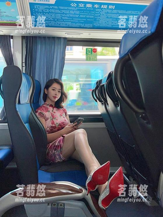 微密圈 - 浴室里的人生百态，张老师的合集值得你下载哦，别让自己后悔！