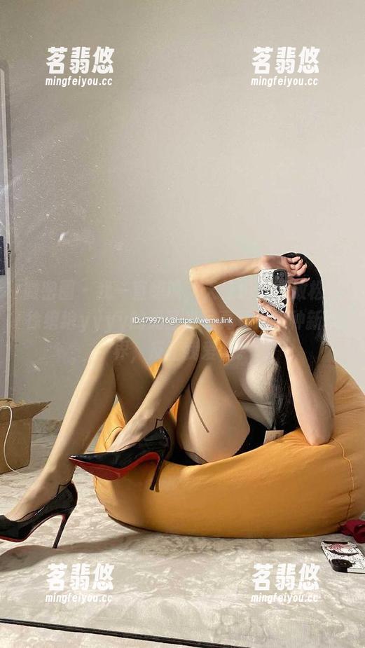 徐绾绾yyyy 微密圈 - 我一直想说,天使也需要放松,徐绾绾yyyy的无圣光写真真是一种新境界,反正我爱看。