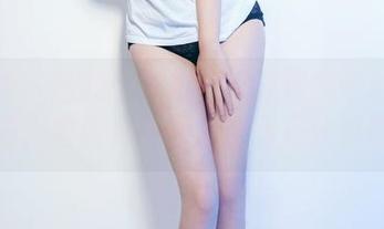 推女郎 – 给我个理由不沉迷何奕恋的少女资源，看看这些图片，我是认真的。
