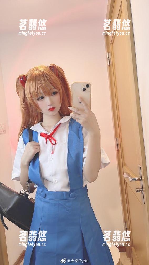 无筝ryou 当无筝ryou遇上白猫:新的写真集你绝对想不到的停顿和镜头!