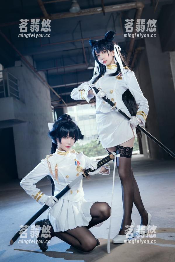 星野saori 星野saori的“玛修周年礼服”写真,瞧她的姿势,多像我拿着冰淇淋的样子。
