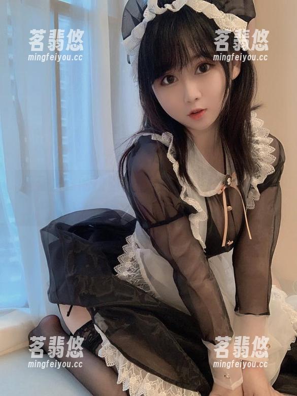 是依酱吖 是依酱吖的校园日记,包含无尽的cos合集!