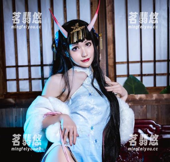 万圣节狂欢：木之本果的写真集，快来下载，别让鬼魂觉得孤单！