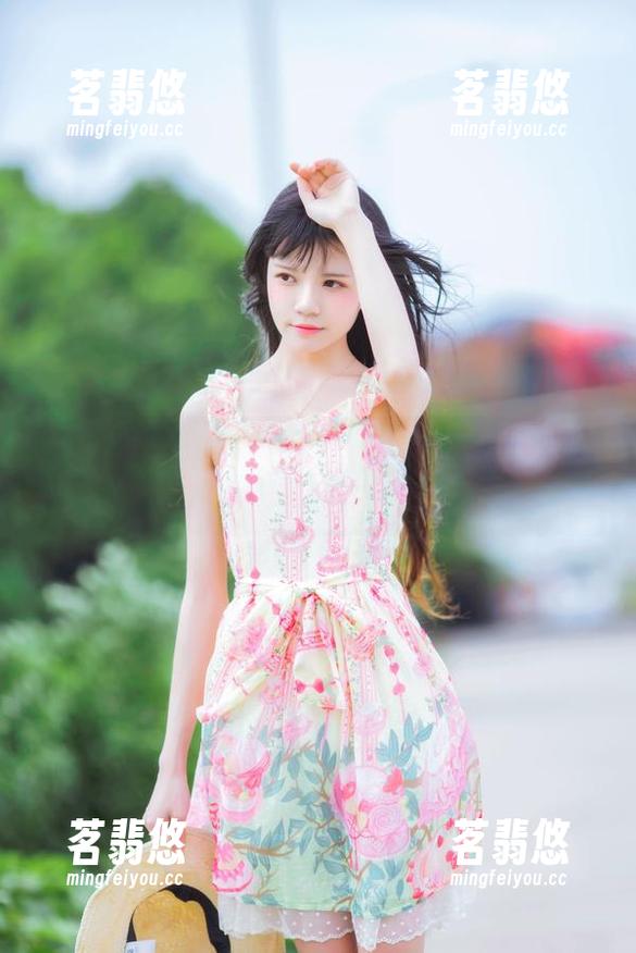 被桜桃喵的少女写真骗了，一张接一张停不下来
