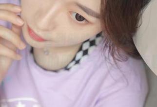 梦丝女神 – 我看到晓晓的办公室，精选图片里有种微妙的职业气息，太有趣了！