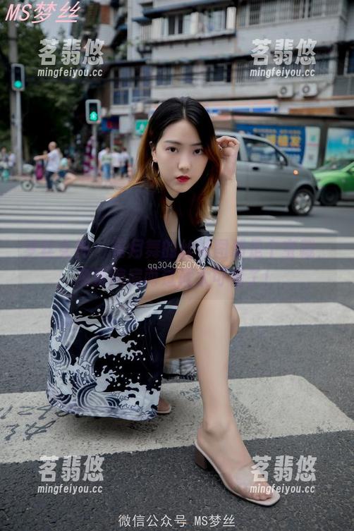 梦丝女神 - 花月舞的丝袜图册是个宝藏，免费擦肩而过就太可惜了！