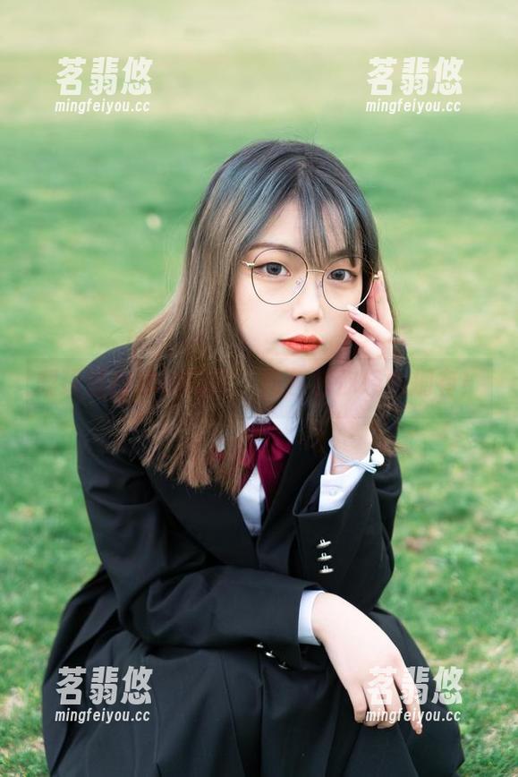 梨瑾瑾 梨瑾瑾教你校园风,图包包你轻松拥有!