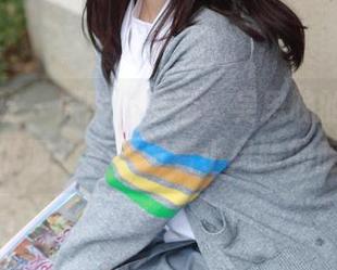 模范学院 – 原图搞事情：吴思晚的灰丝，明明低调却又散发着小风险的暗示。