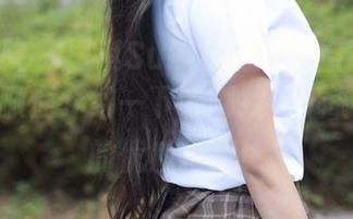 模范学院 – 思淇Sukiiii那穿的毛衣免费图片，顺便介绍一下去哪找‘低调奢华’的优质拖把！