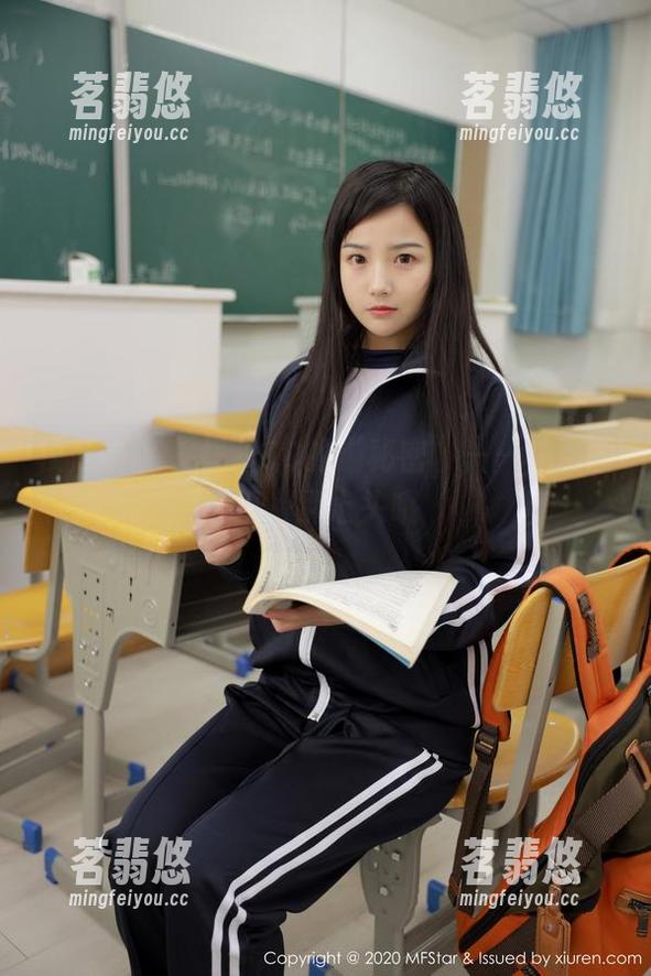 模范学院-程程CC 模范学院 - 程程CC的“秘密”——免费图包,别上头哦