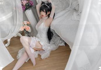 免费接收樱落酱w水手服的各种姿态，套图任你翻阅，太有趣了！