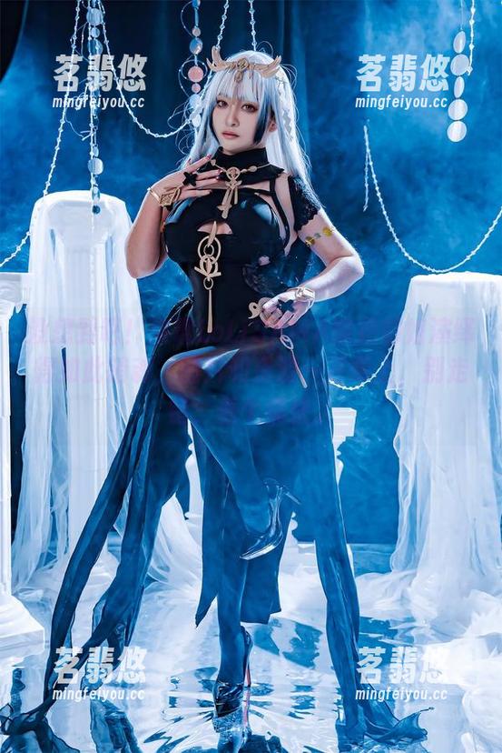 洛璃LoLiSAMA 没想到吧!洛璃LoLiSAMA能把御姐演绎得如此销魂,图片和资源一并奉上,别走错,看个痛快。