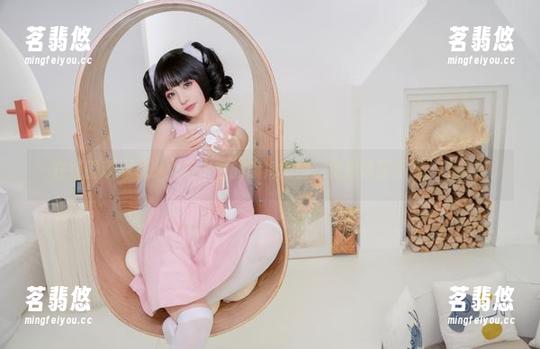 在线围观爆机少女喵小吉的旗袍美图，保你欲罢不能，哈哈！
