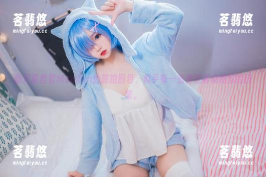 猫君君MaoJun 翻开猫君君MaoJun的旅拍图包,似乎每一张都在诉说细腻的日常。