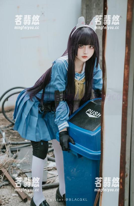 白莉爱吃巧克力的神奇练习：瑜伽与COS组合合集