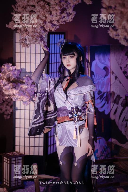 白莉爱吃巧克力 白莉爱吃巧克力当女仆不收钱,免费原图等你来戳!