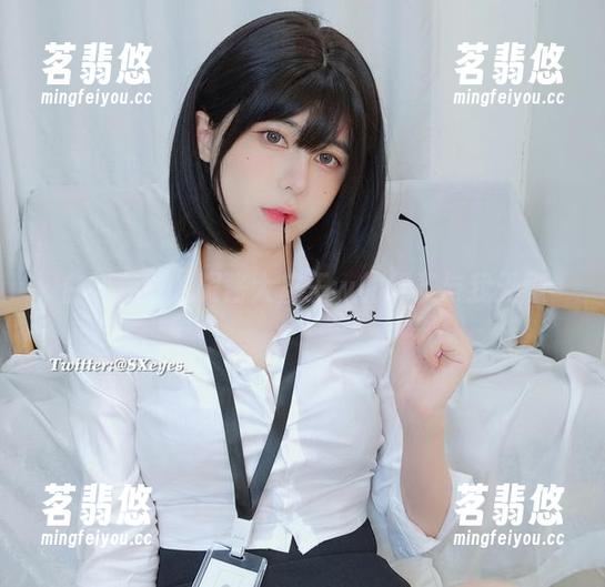 眼酱大魔王w 白裙套图,眼酱大魔王w的优雅与我无缘