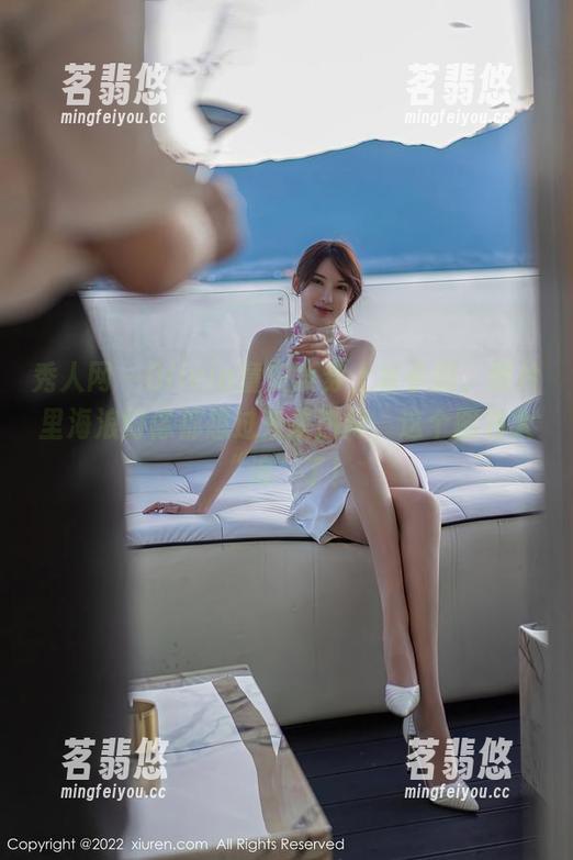 秀人网-Olivia童安琪 秀人网 - Olivia童安琪穿上水手服,照片里海浪好像都想过来凑热闹,这个图包太“浪”了!