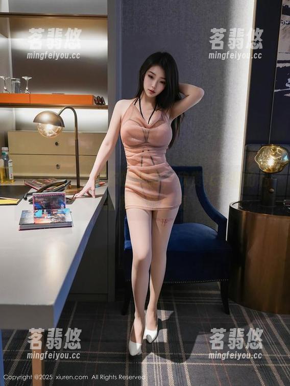 秀人网-icy猪 秀人网 - 拿起你的眼睛,欣赏icy猪的私拍和模特合集