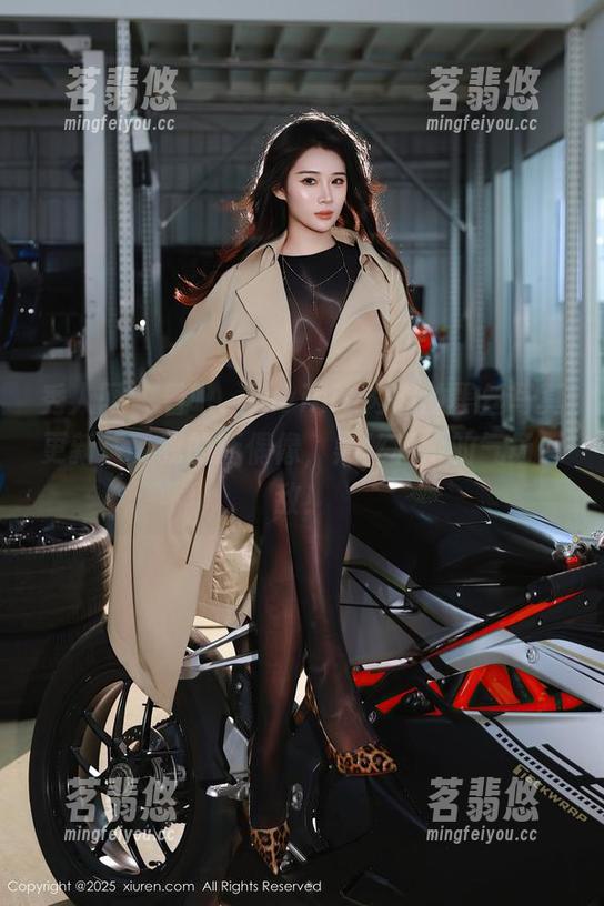 秀人网-lavinia肉肉 秀人网 - 看吧,lavinia肉肉的黑丝写真更新成了我的新偶像,黑丝和她的气场无敌!