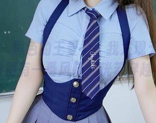 秀人网 – 黑色的王曼柔：我发现无圣光下的美图别有一番风味，恍若穿越童话！