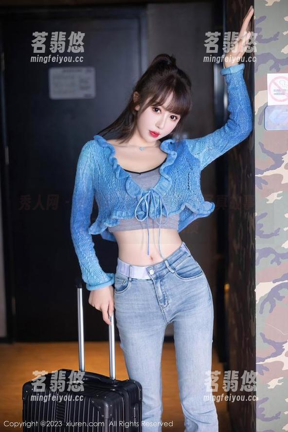 秀人网-甜妮 秀人网 - 学妹味儿哈,甜妮的写真故事,无圣光的独特气质