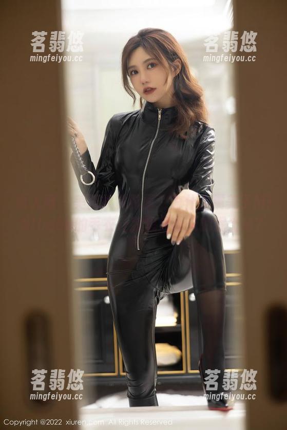 秀人网-糯美子MINIbabe 秀人网 - 美图欣赏时间!为什么糯美子MINIbabe的毛衣让我想起春天的泥土味?