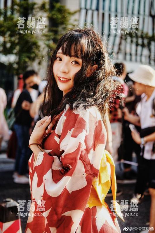 这画面真不愧是“舞小喵”的“地狱王女”，下载图片需谨慎哦！