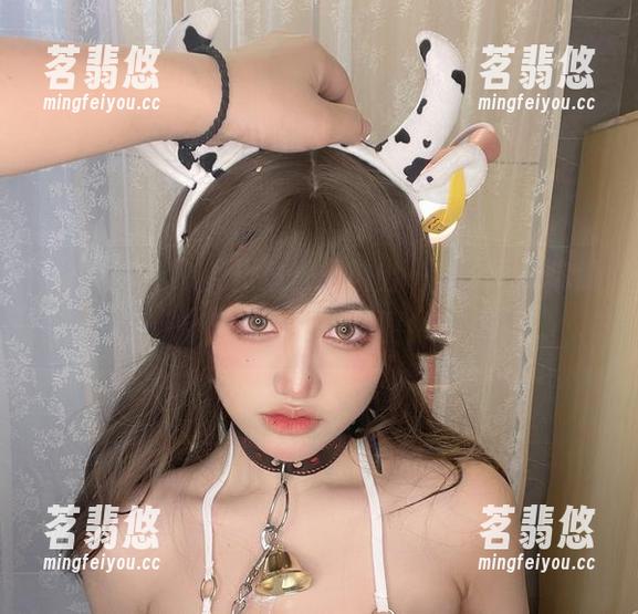 芊川一笑MNK化身蚕，拍出一套“吃掉你的眼球”cos套图！