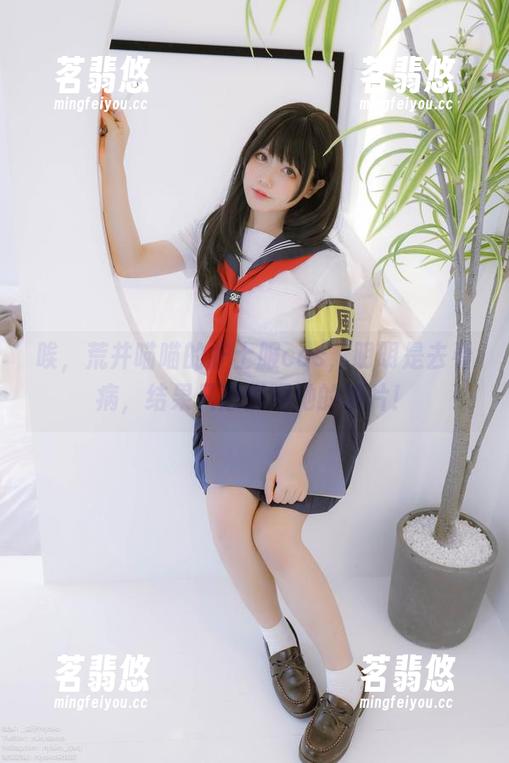 唉，荒井喵喵的护士服cos，明明是去看病，结果只想围观她的照片！
