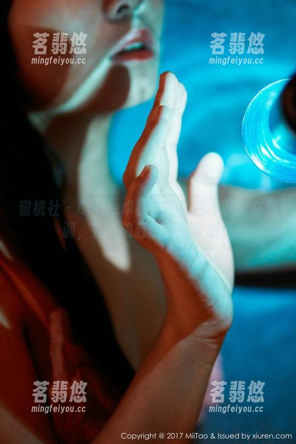 蜜桃社-Cris_卓娅祺 蜜桃社 - Cris_卓娅祺的黑白不只是在色调,在线追赶原图的快感!