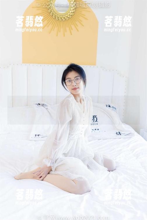 袜啵啵-甜甜圈 袜啵啵 - 甜甜圈的肉丝合集:偶然捕获的“花絮”风景,快来定制你的壁纸吧!