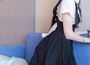 袜啵啵 – 快来领取糯米的免费薄肉丝套图，保证油亮得让你脚尖想奔跑！
