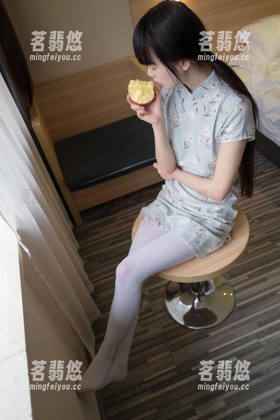 西尔酱 更新!西尔酱的泳装写真中,那里好像有趣的故事