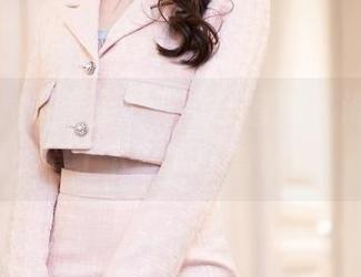 语画界 – 这套月音瞳女王套图，谁能抗拒得了下载？理智呢！