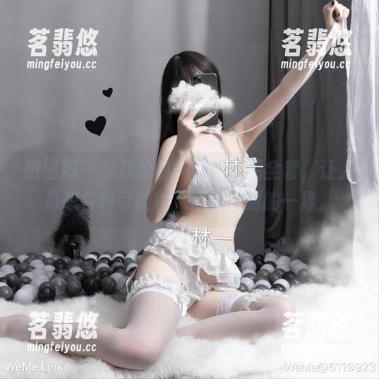 微密圈 - 超辣的林一的比基尼全套，让人肖想各种可能性，印象深刻的一幕。