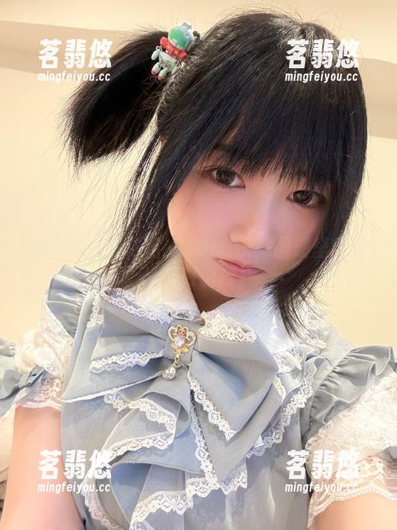 何为美脚？铭铭kizami说她图册里的脚长得好调皮！